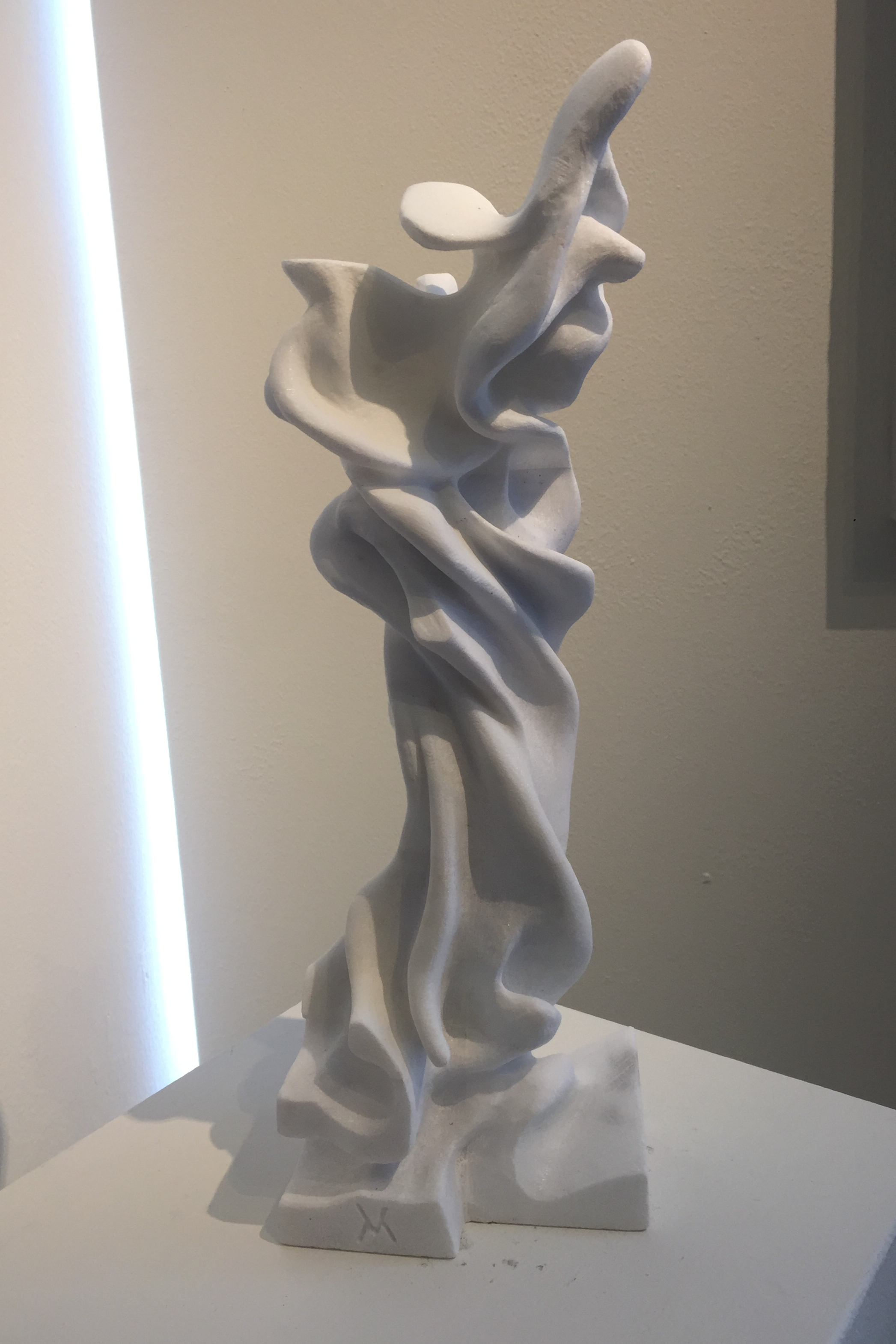 Marton Varo - Esperanza (Hope) (Sculpture) - Ethos Arts Inc.